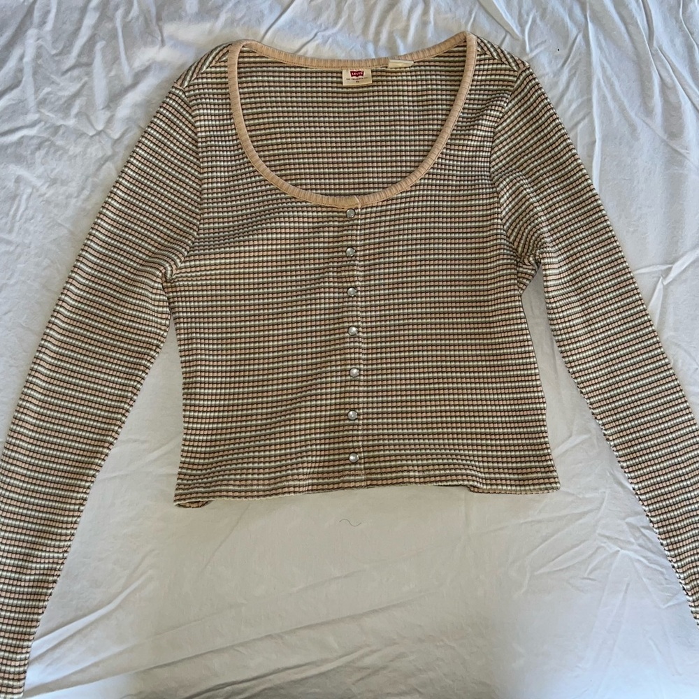Cream Cropped Button Down Shirt with Scoop Neck and Long Sleeves